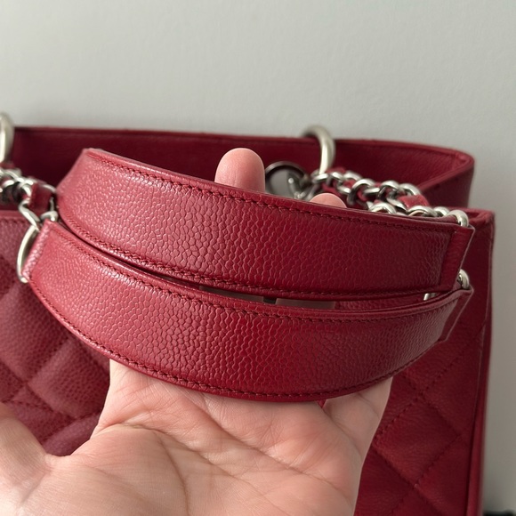 CHANEL Red Caviar GST Tote with Silver Hardware - Picture 4 of 16